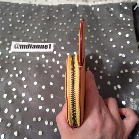 🆕 Coach Disney Mickey Mouse Coin Case - Picture 5 of 8